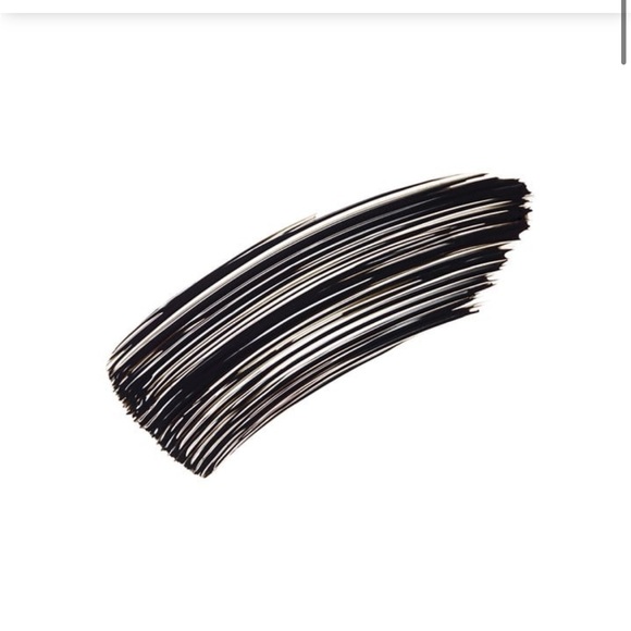 They're Real! Magnet Extreme Lengthening Mascara - Picture 2 of 7